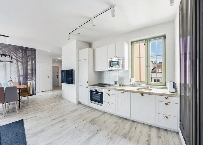 Monte Cassino, Sun & Snow